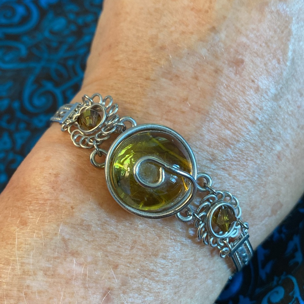 Siam Silver-tone Filigree Bracelet